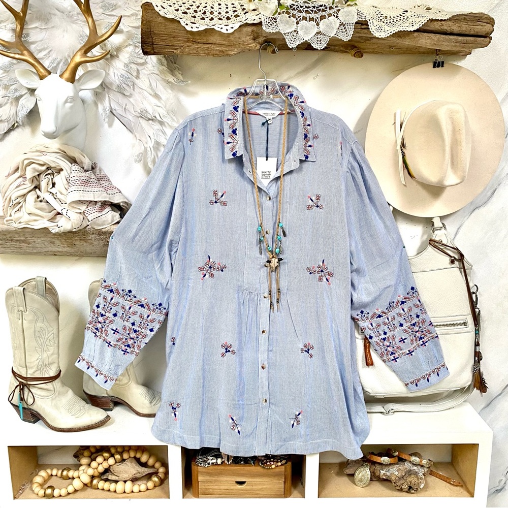 SOLD⭐️Prairie farmhouse boho embroidered tunic blouse/cover up w peasant feel - Picture 2 of 16